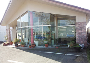 ビューティーアイ店舗の外観